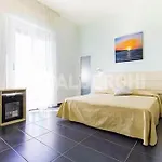 Hotel Momo Seaview 3*