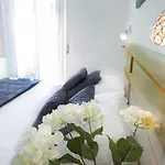 Momo Seaview Hotel