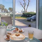 Momo Seaview Hotel 3*