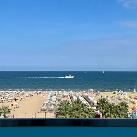Momo Seaview Hotel