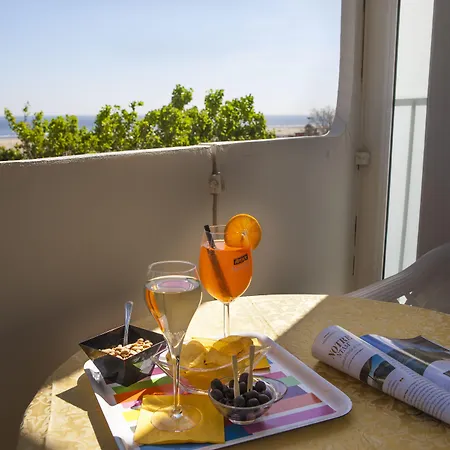 Momo Seaview Hotel 3*