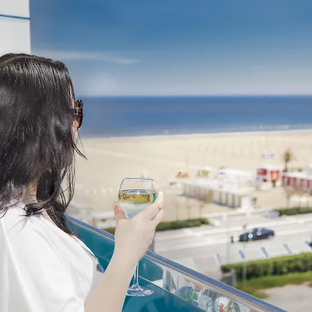 Momo Seaview Hotel