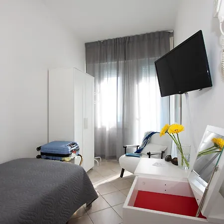 Momo Seaview Hotel