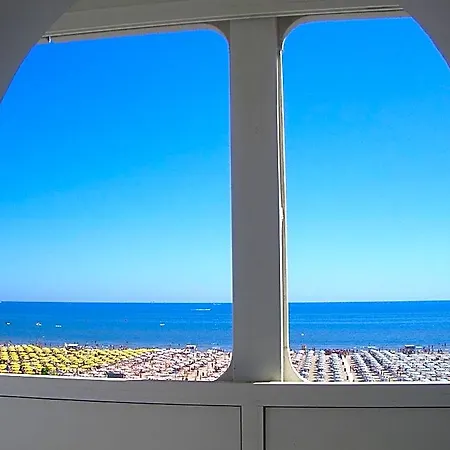 Momo Seaview Hotel