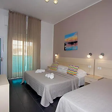 Momo Seaview 3*
