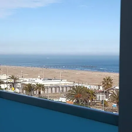 Momo Seaview