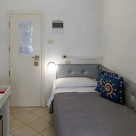 Momo Seaview Hotel
