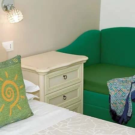 Momo Seaview Hotel 3*
