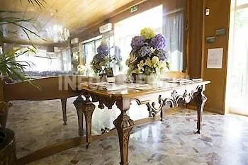 Momo Seaview Отель 3*