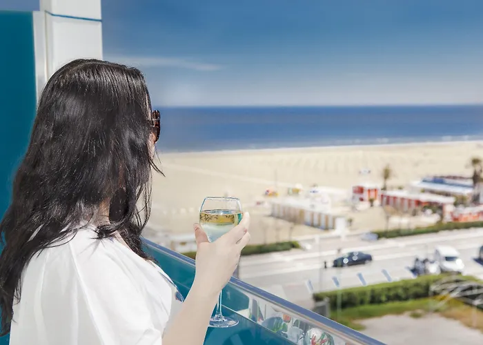 Momo Seaview Отель