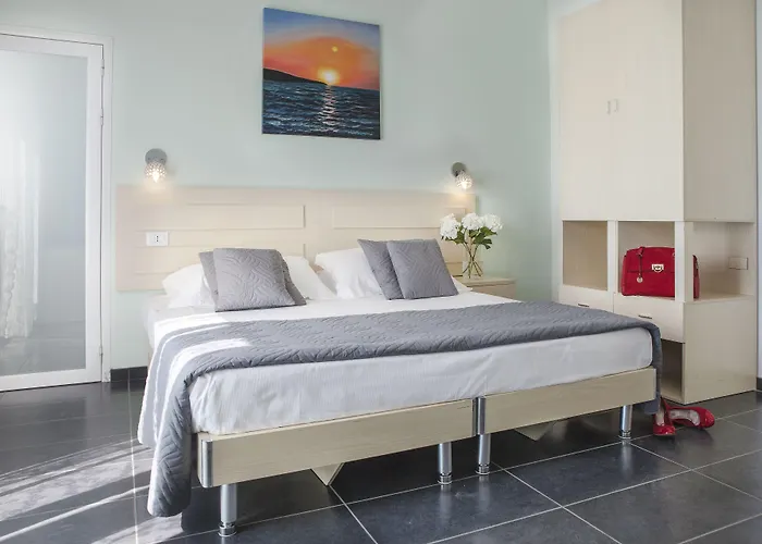Отель Momo Seaview Римини