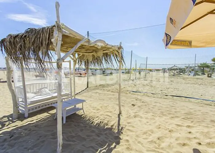 Momo Seaview Hotel فندق