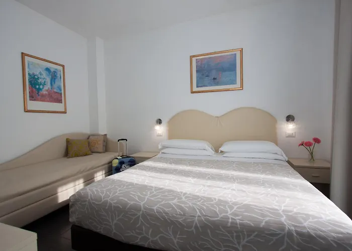 Momo Seaview Hotel 3* ريميني