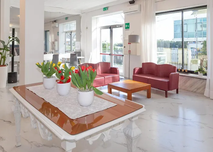 Momo Seaview Hotel فندق