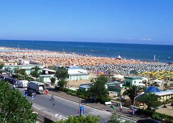 Momo Seaview