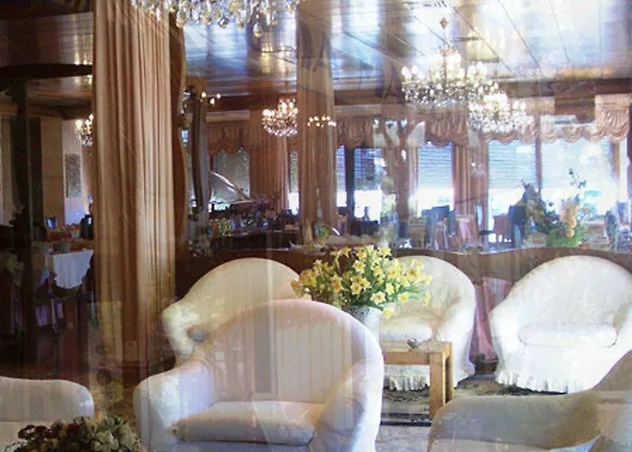 Отель Momo Seaview Римини