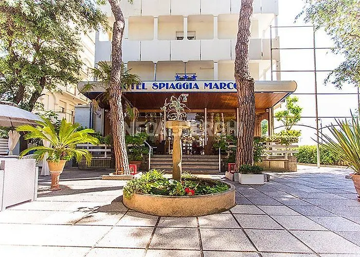 Momo Seaview Hotel ريميني